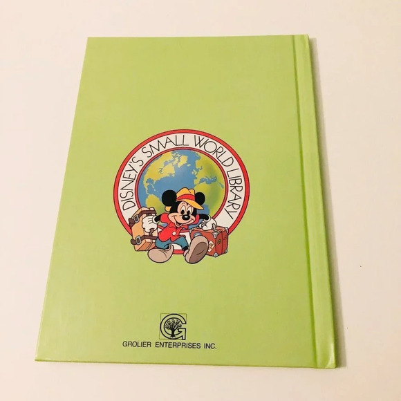 Disneys Small  World Library Home Sweet Castle and Lapland Friends Books - Picture 9 of 16